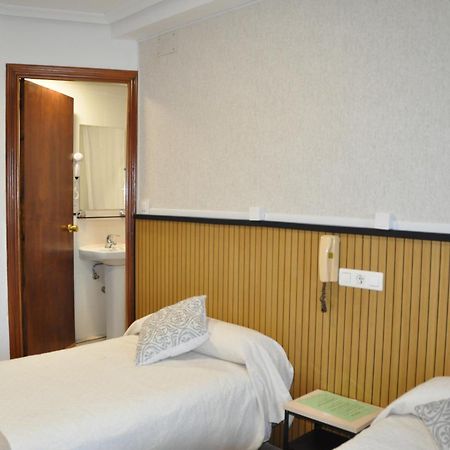 Hostal Ramon Y Cajal Valladolid Ngoại thất bức ảnh