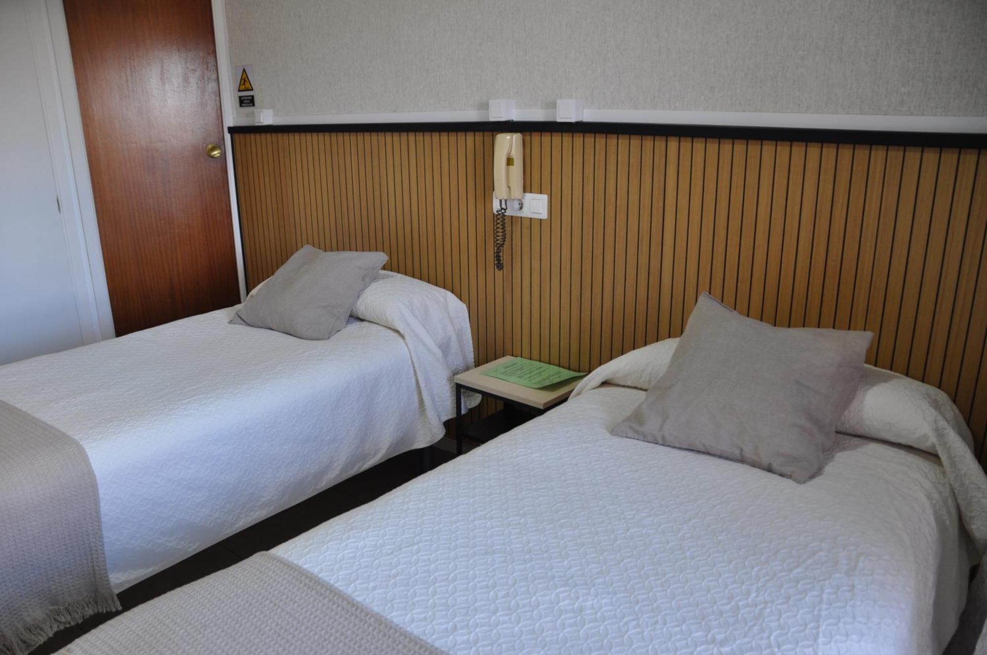 Hostal Ramon Y Cajal Valladolid Ngoại thất bức ảnh
