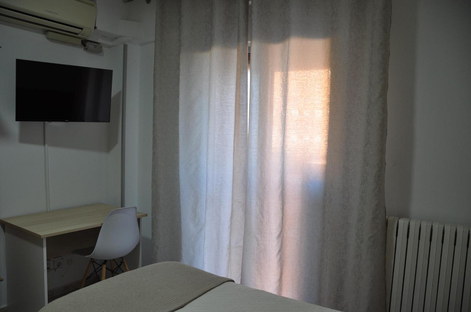 Hostal Ramon Y Cajal Valladolid Ngoại thất bức ảnh