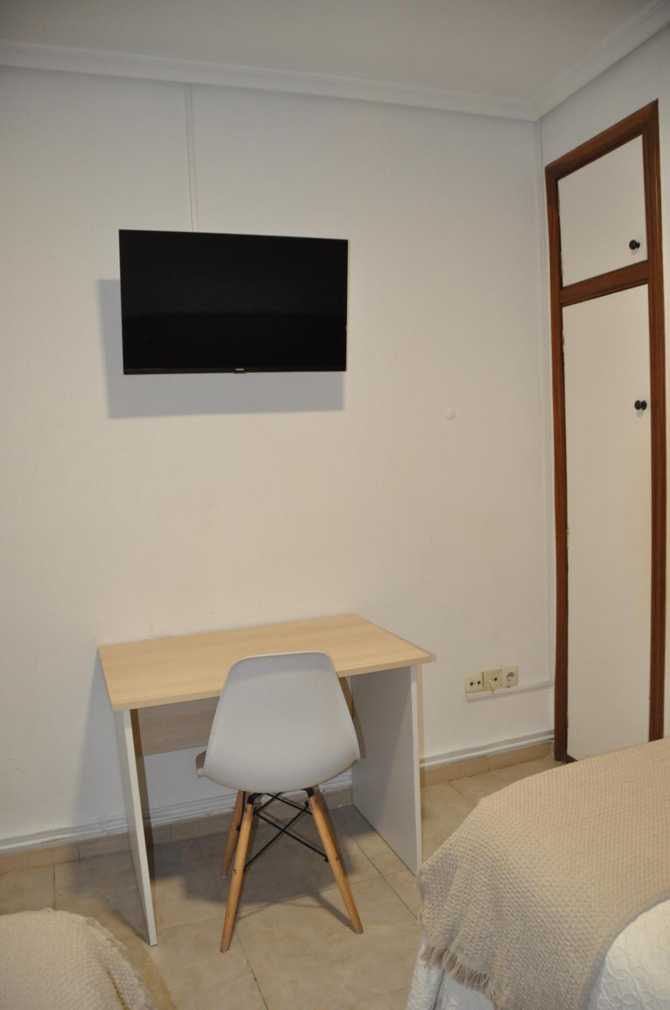 Hostal Ramon Y Cajal Valladolid Ngoại thất bức ảnh