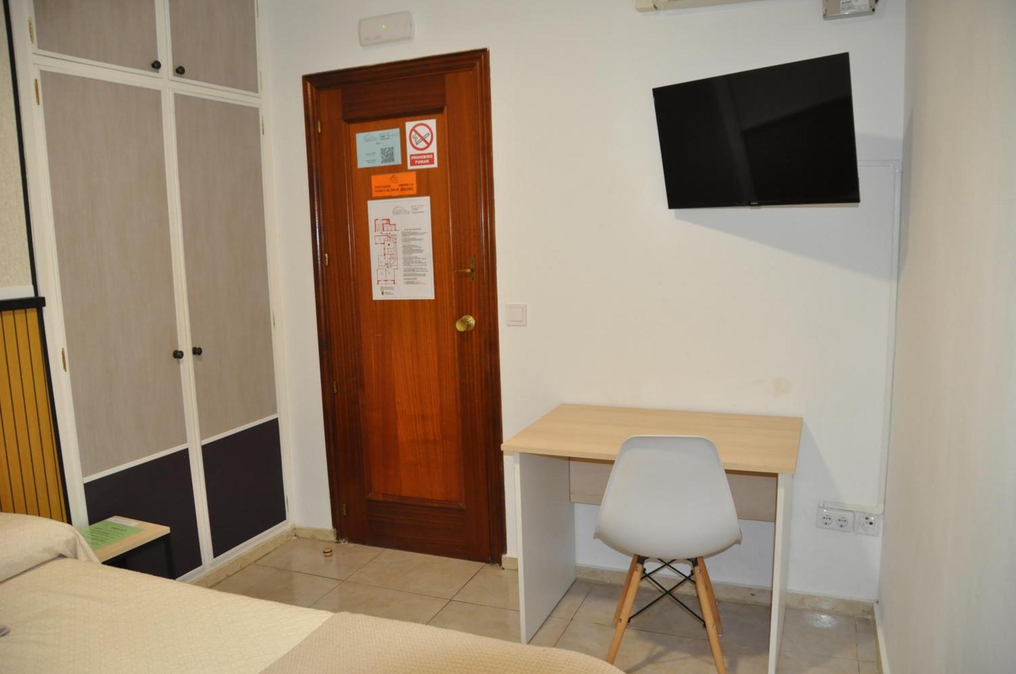 Hostal Ramon Y Cajal Valladolid Ngoại thất bức ảnh