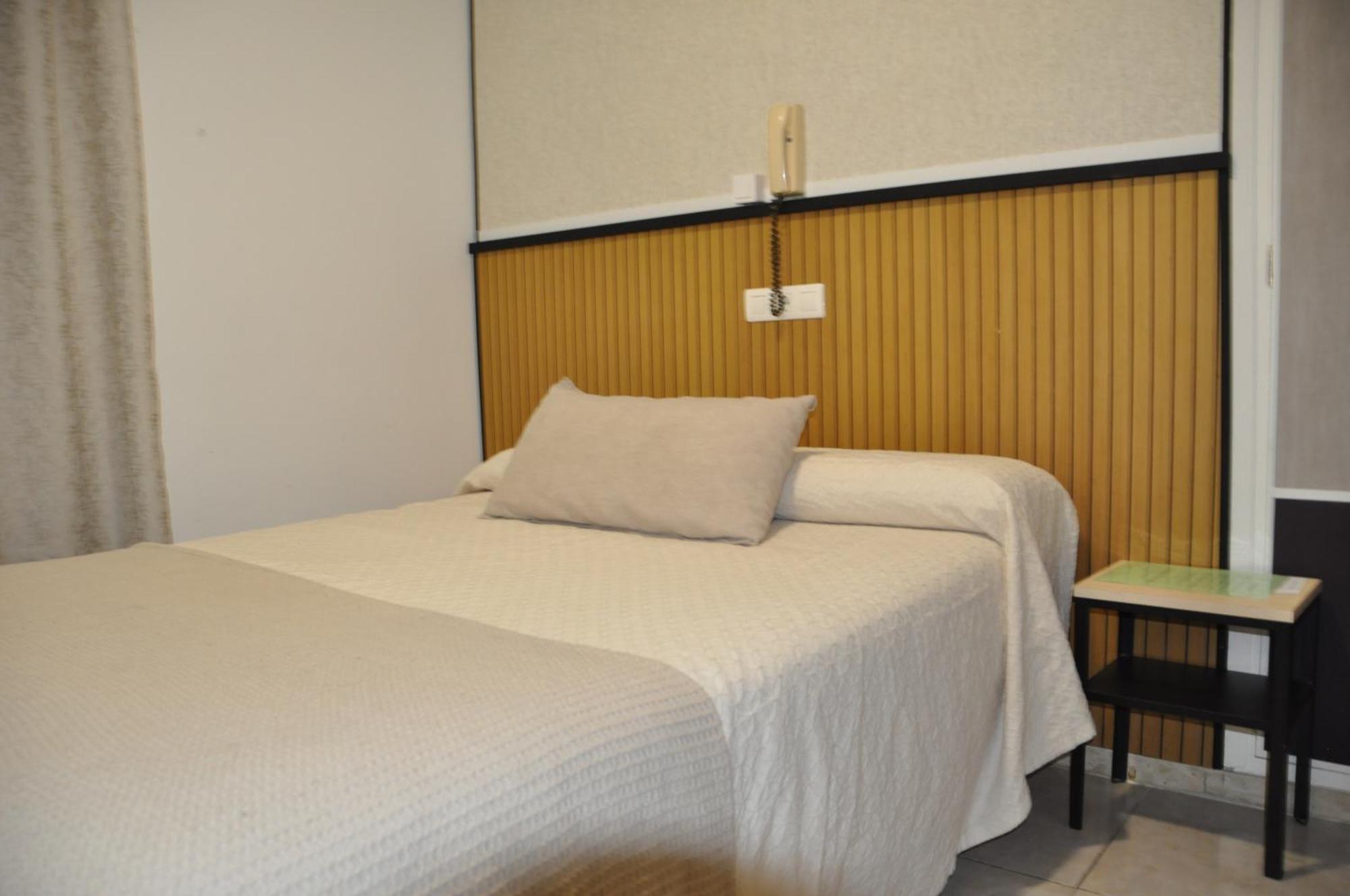 Hostal Ramon Y Cajal Valladolid Ngoại thất bức ảnh