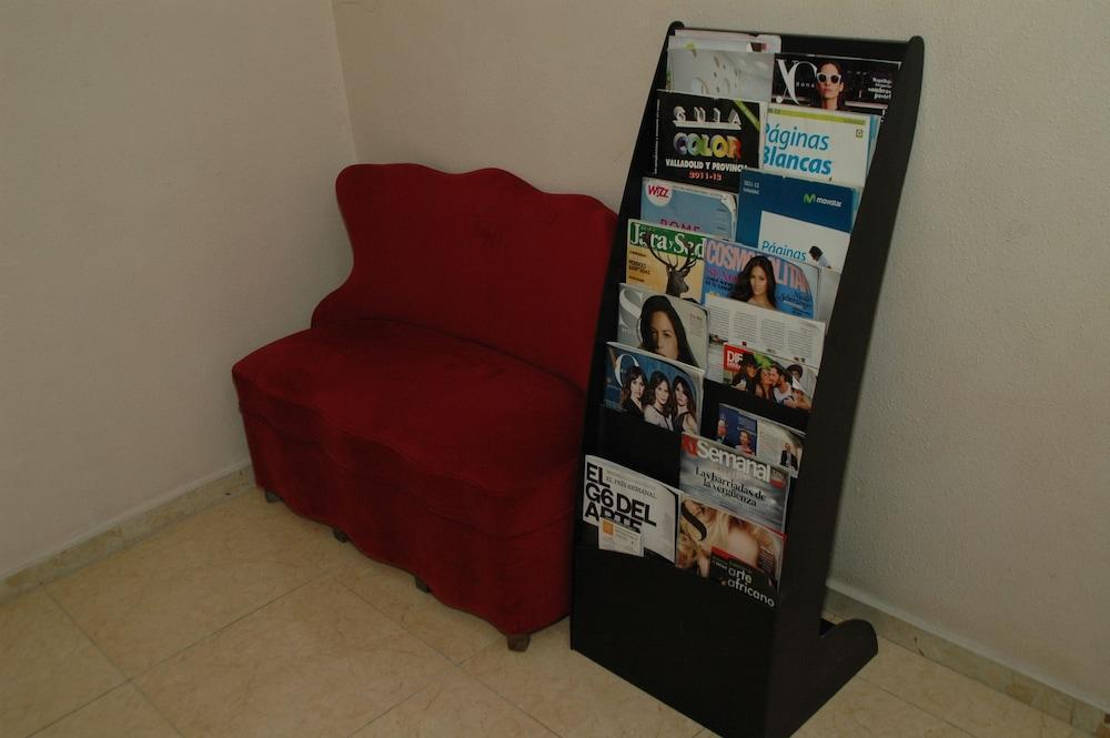 Hostal Ramon Y Cajal Valladolid Ngoại thất bức ảnh